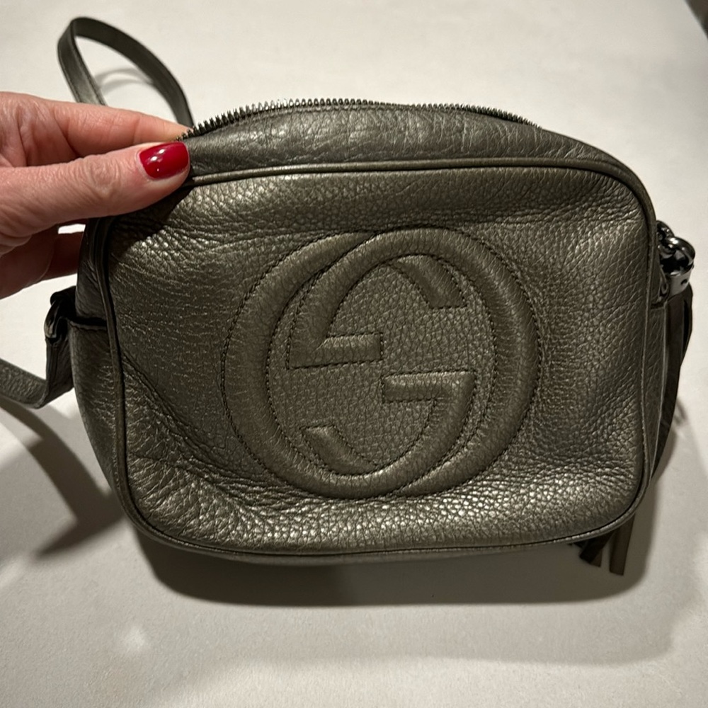 Gucci metallic taupe camera case bag